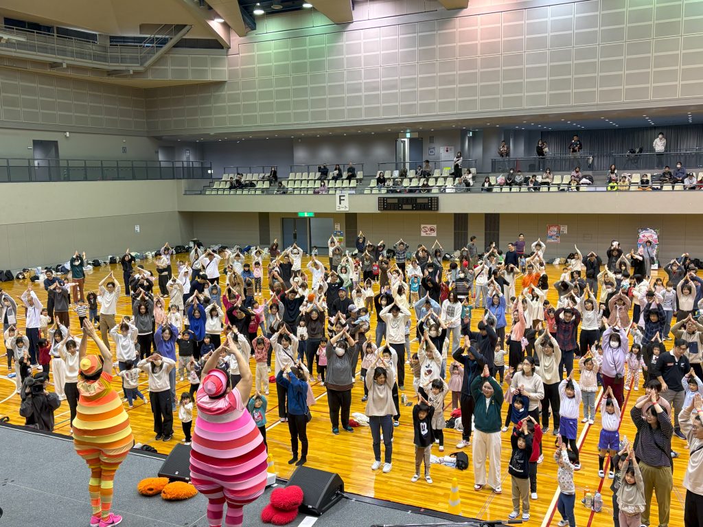 広い会場で思い切りカラダを動かします！