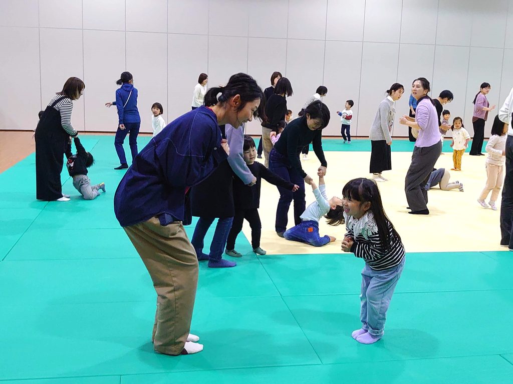 親子リズムたいそうリトミック教室