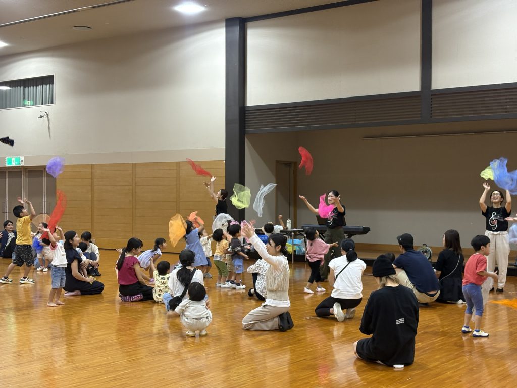 親子リトミック教室♪