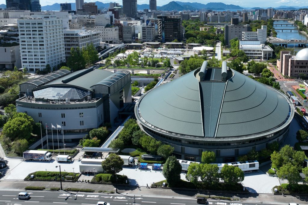 体育館外観の航空写真